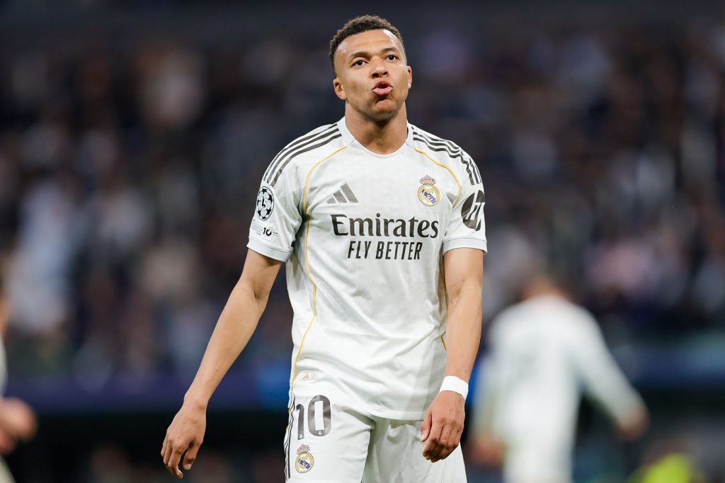 الغرفة السرية تُشتعل: صراعات مبابي وتوترات أبرز نجوم ريال مدريد